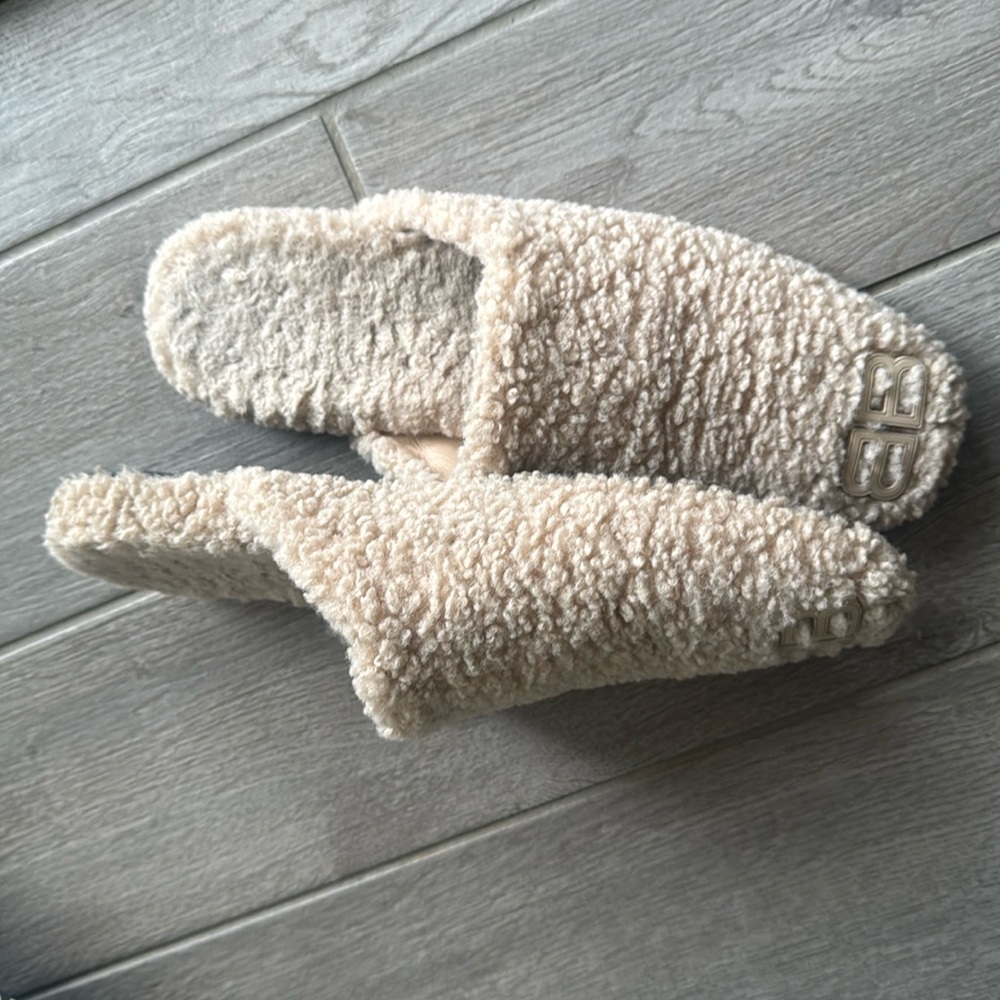 Mens Balenciaga Faux Shearling Slip On Mules Beige - Picture 4 of 7